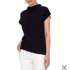 Akris Punto navy ribbed short sleeve pullover top